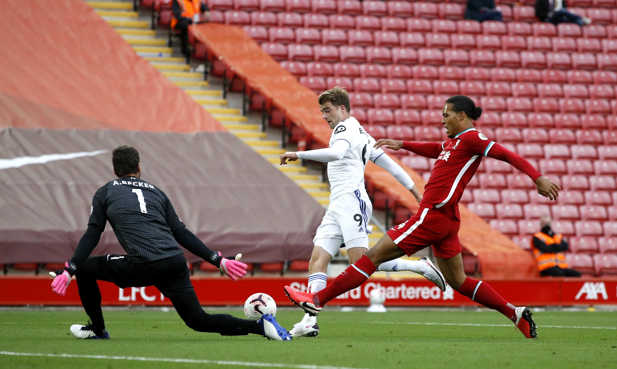 从政策角度 从政策角度